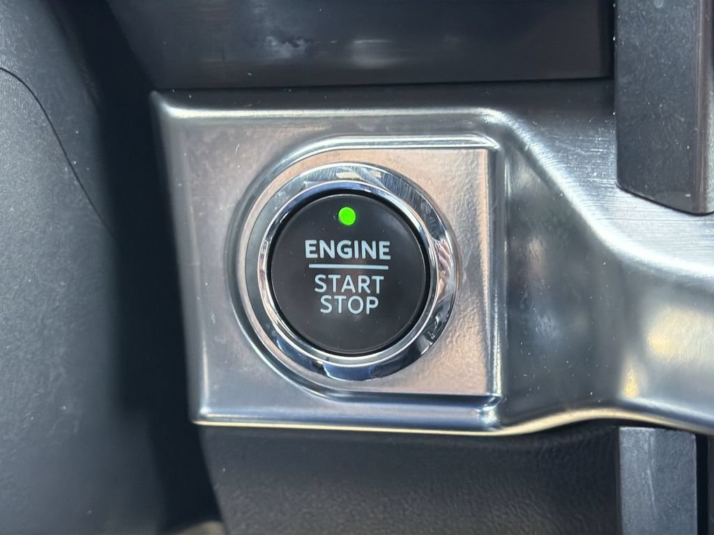 Used 2022 Ford F150 Lariat w/ Equipment Group 502A High AWD/4WD image 19
