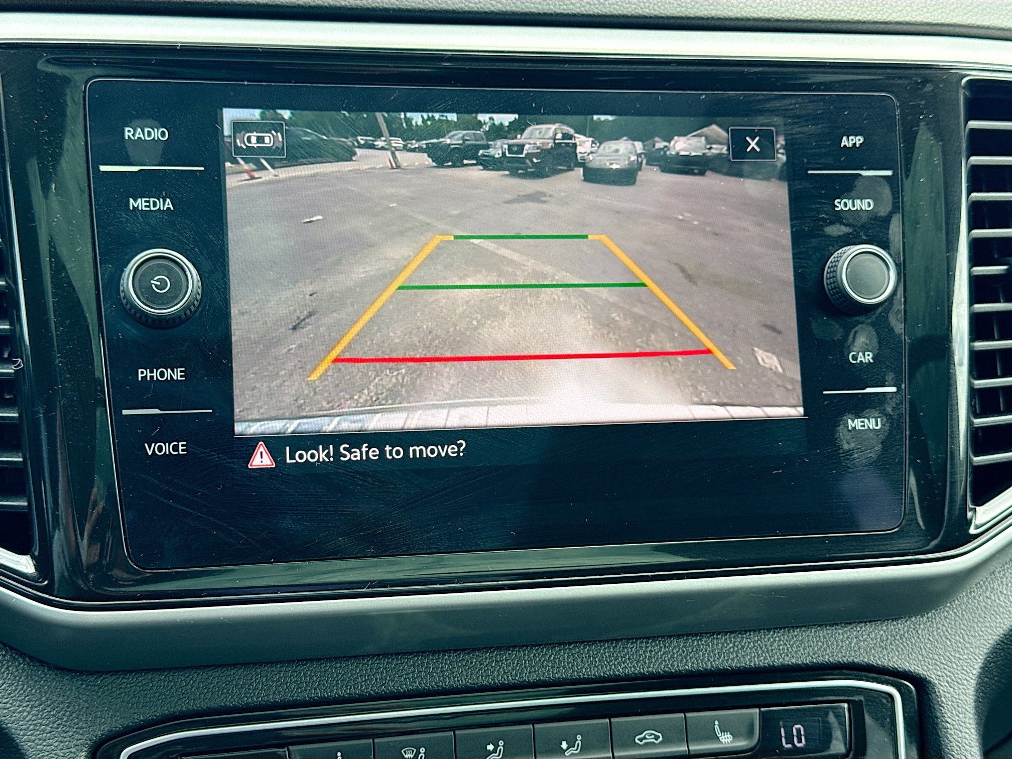 Used 2023 Volkswagen Atlas SE w/ Panoramic Sunroof Package FWD image 35