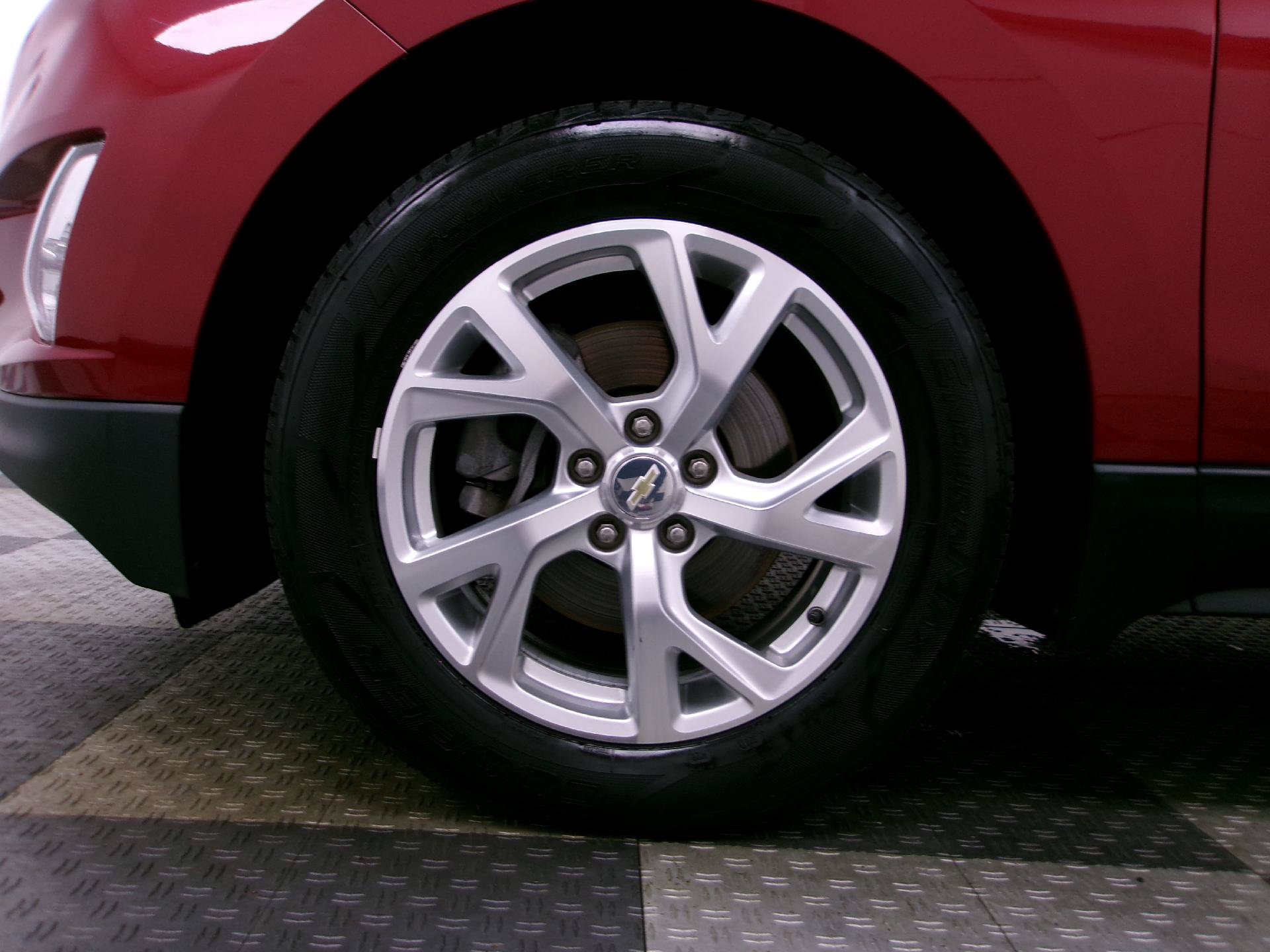 Used 2020 Chevrolet Equinox LT AWD/4WD image 17