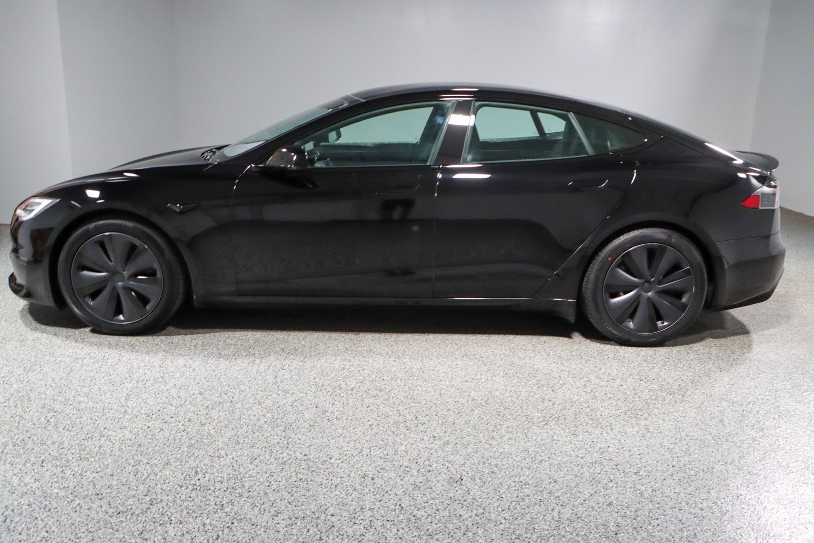 Used 2021 Tesla Model S Plaid image 10