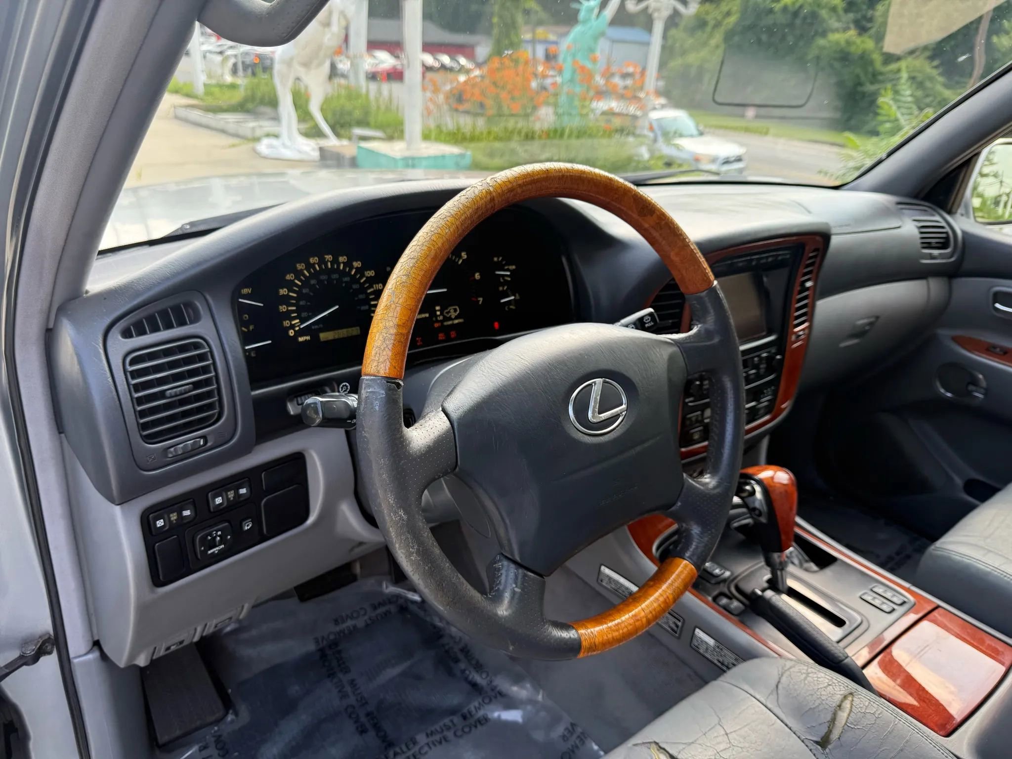 Used 2002 Lexus LX 470 4WD image 26