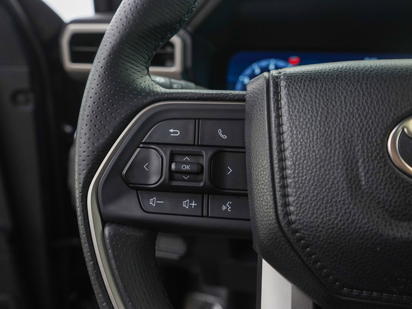 Certified 2026 Toyota 4Runner TRD Off-Road Premium w/ Tow Technology Package AWD/4WD image 28