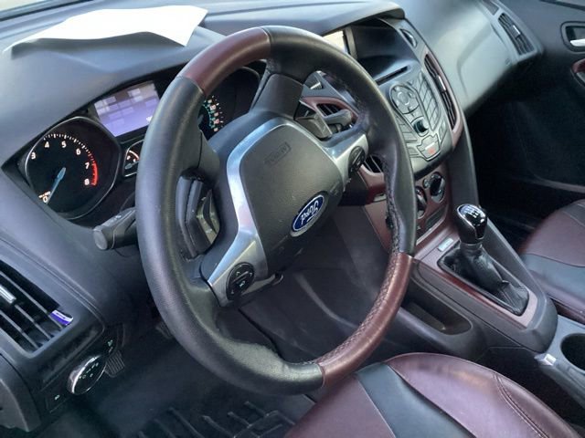 Used 2012 Ford Focus SE FWD image 25
