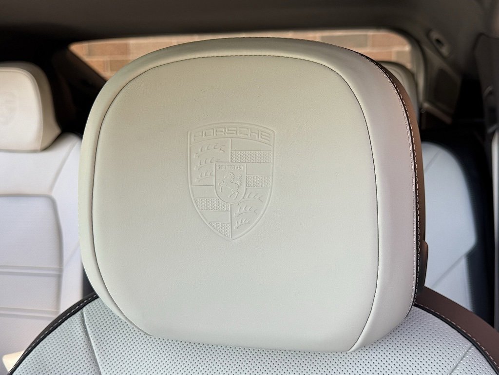 New 2026 Porsche Cayenne Coupe image 17