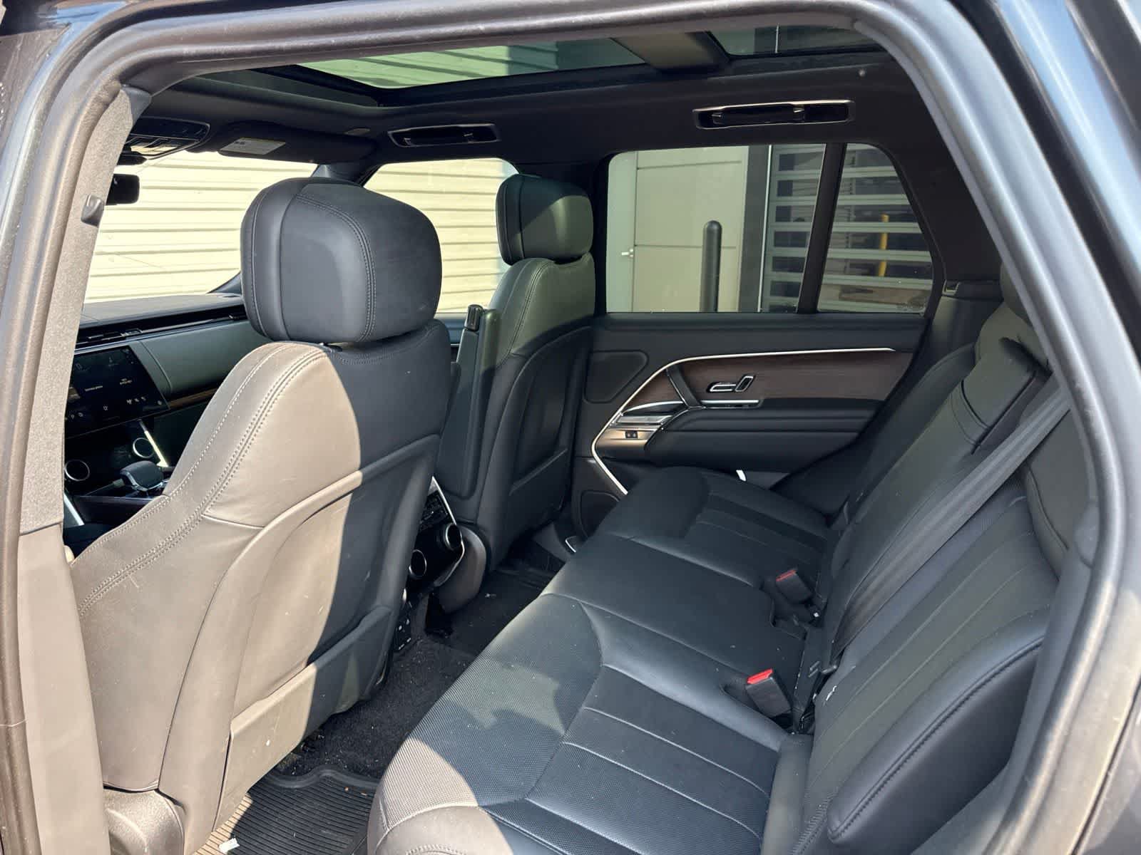 Used 2023 Land Rover Range Rover SE AWD/4WD image 10