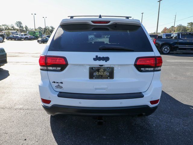 Used 2018 Jeep Grand Cherokee Laredo image 7