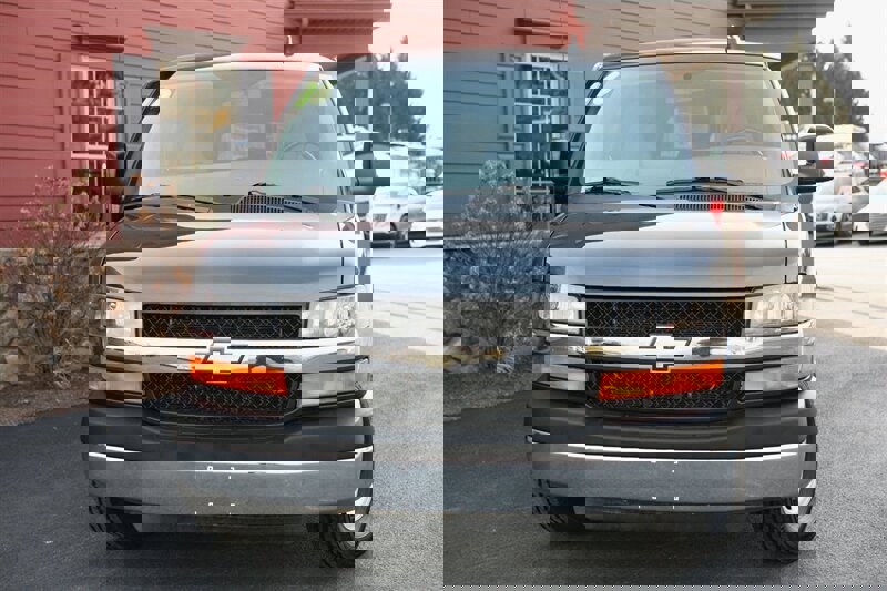 Used 2016 Chevrolet Express 3500 LT w/ LT Preferred Equipment Group image 2