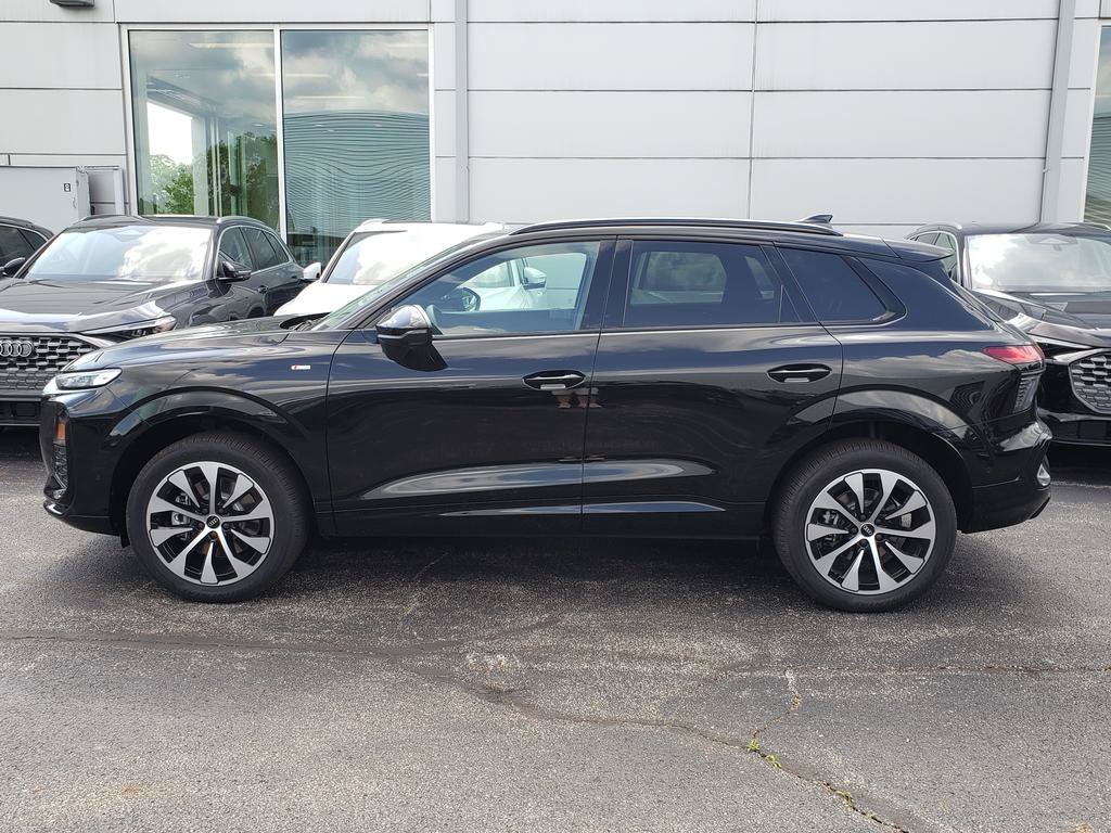 New 2026 Audi Q3 quattro 2.0T AWD/4WD image 2