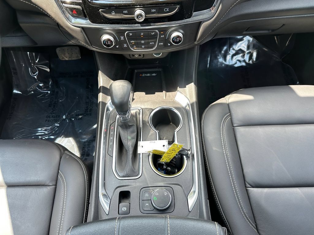 Used 2023 Chevrolet Traverse LT AWD/4WD image 11