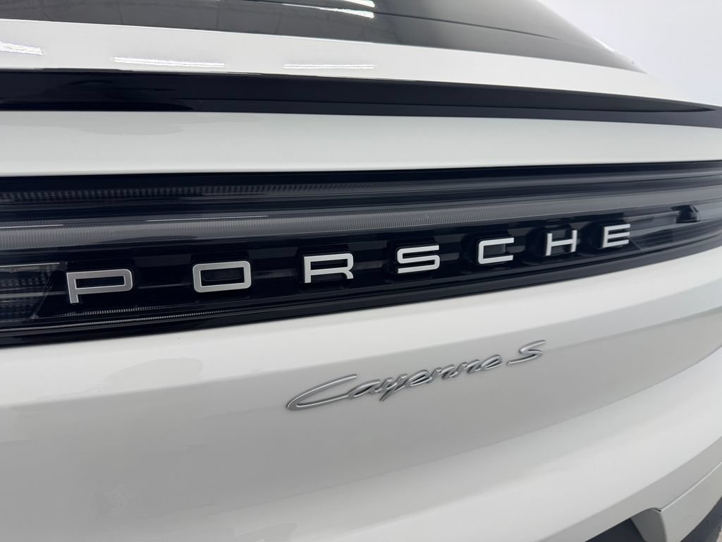 Used 2025 Porsche Cayenne S AWD/4WD image 46