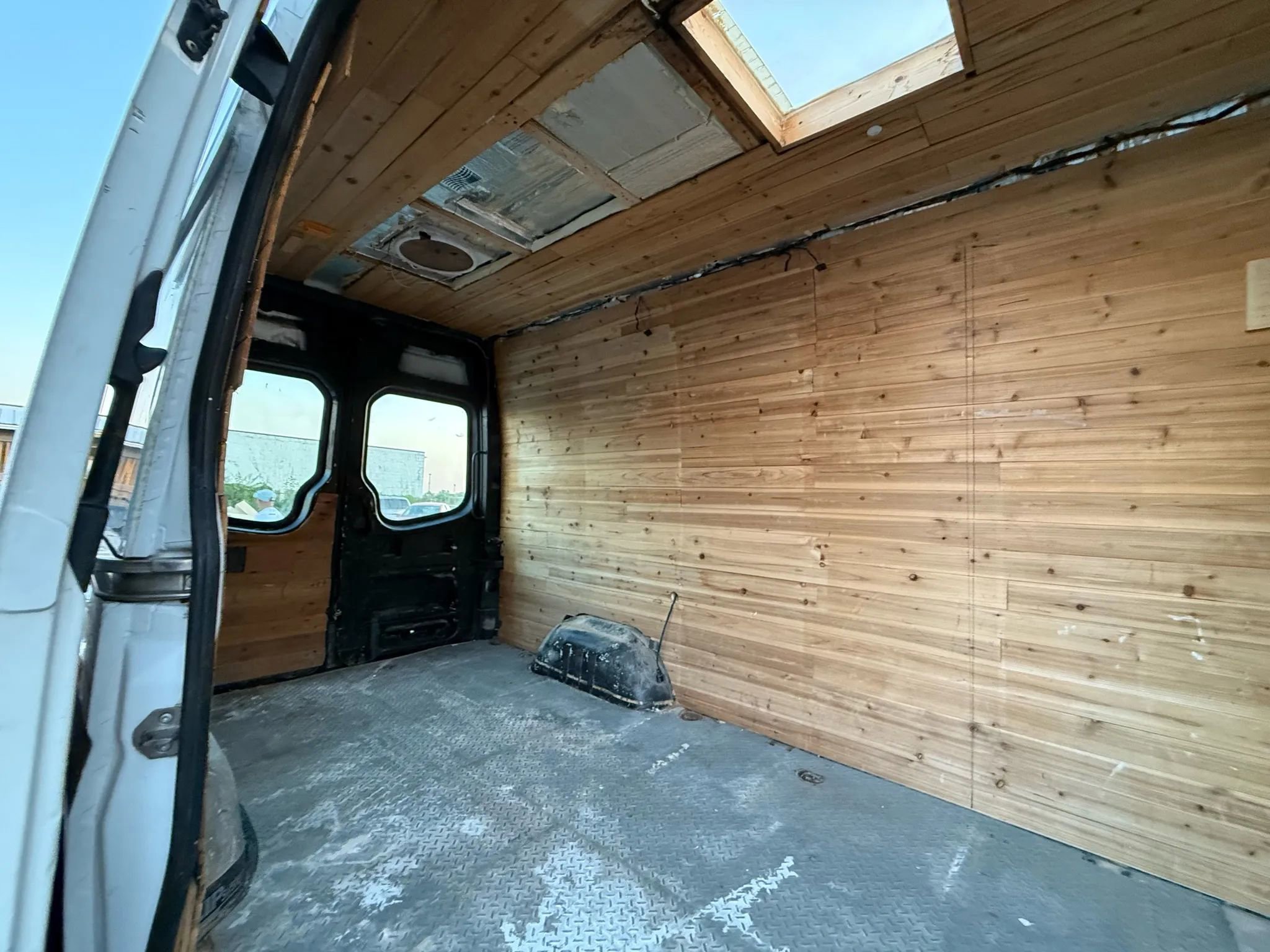 Used 2008 Dodge Sprinter 2500 image 24