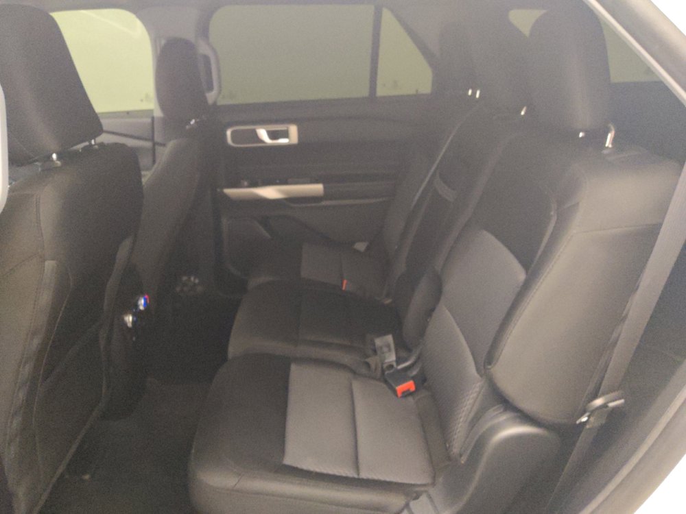 Used 2022 Ford Explorer XLT RWD image 18