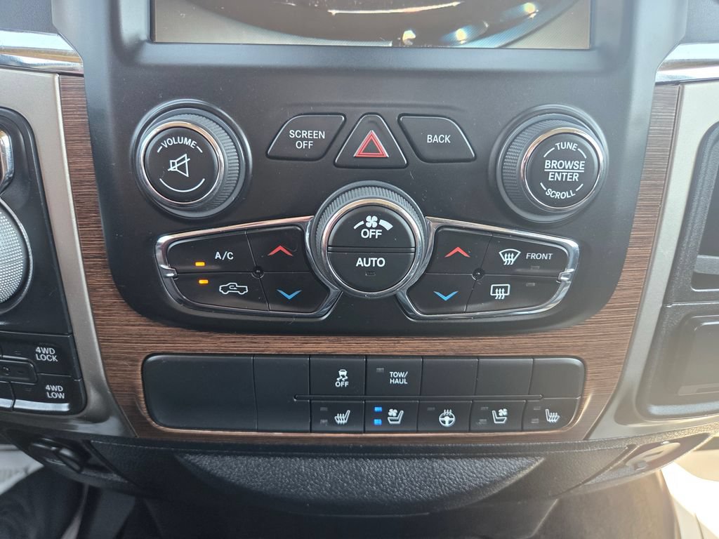 Used 2017 RAM 1500 Laramie w/ Convenience Group AWD/4WD image 32