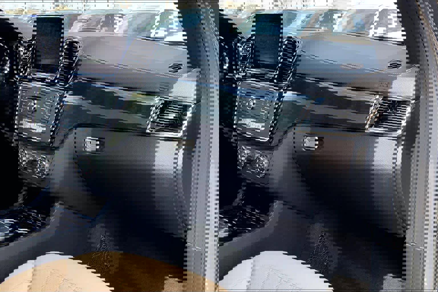 Used 2017 Mercedes-Benz GLS 450 4MATIC image 19