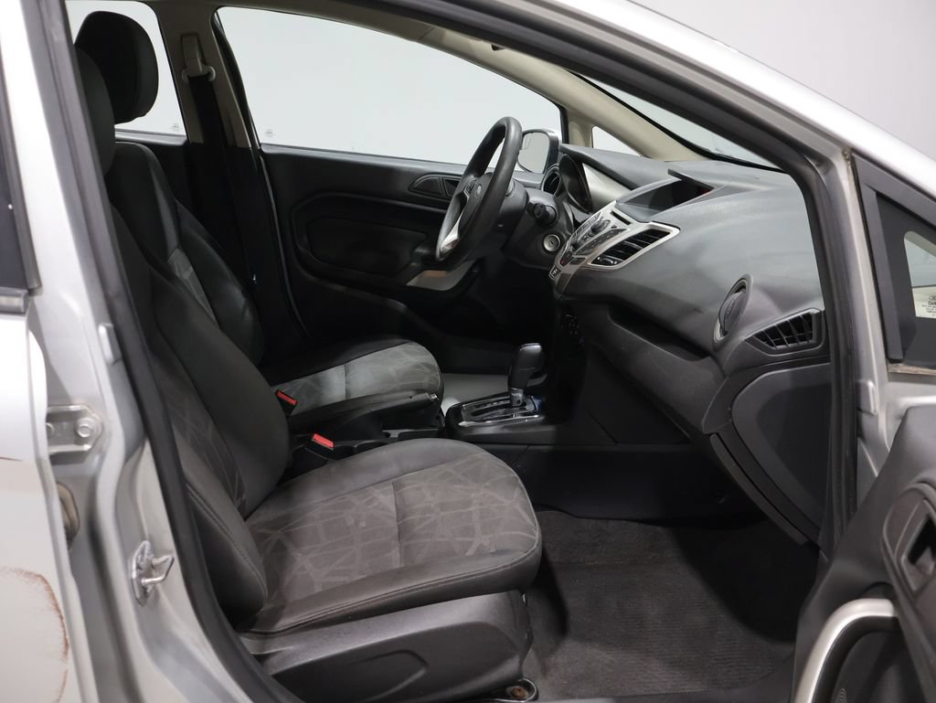 Used 2012 Ford Fiesta SE FWD image 22