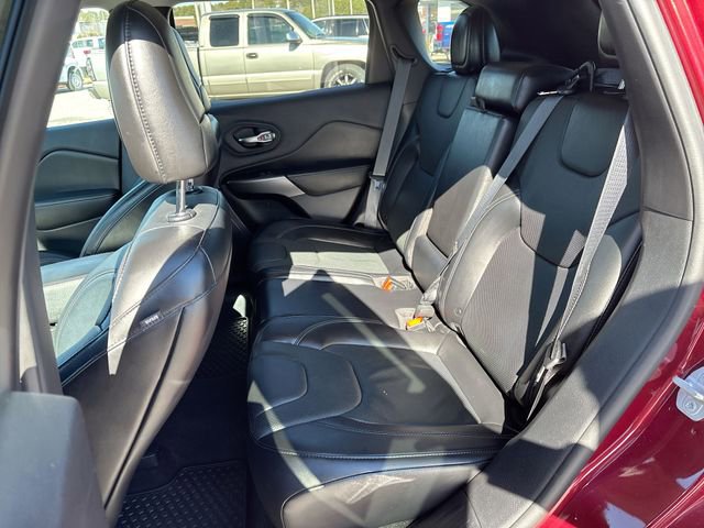 Used 2019 Jeep Cherokee Limited image 18