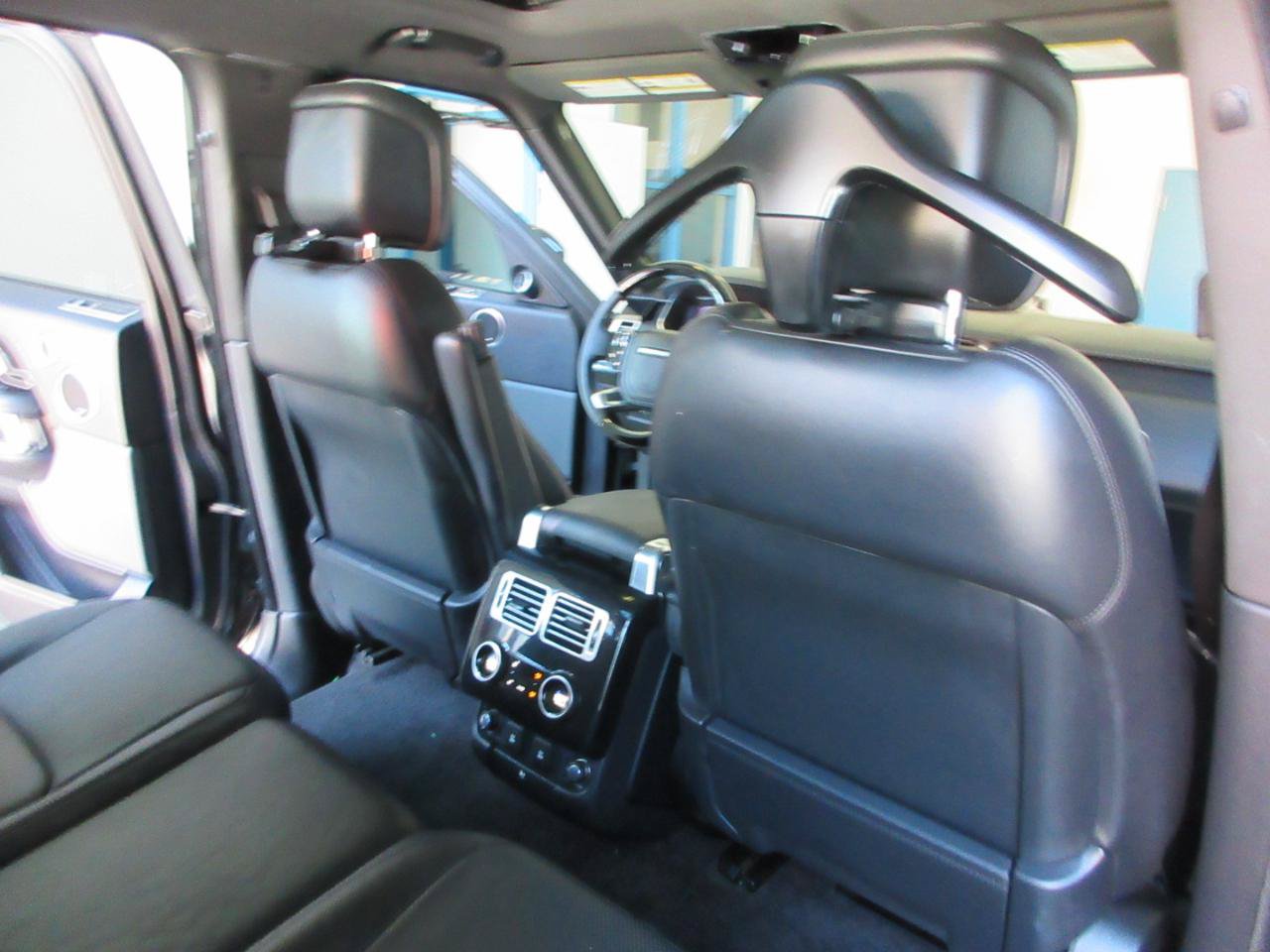 Used 2019 Land Rover Range Rover Supercharged AWD/4WD image 34