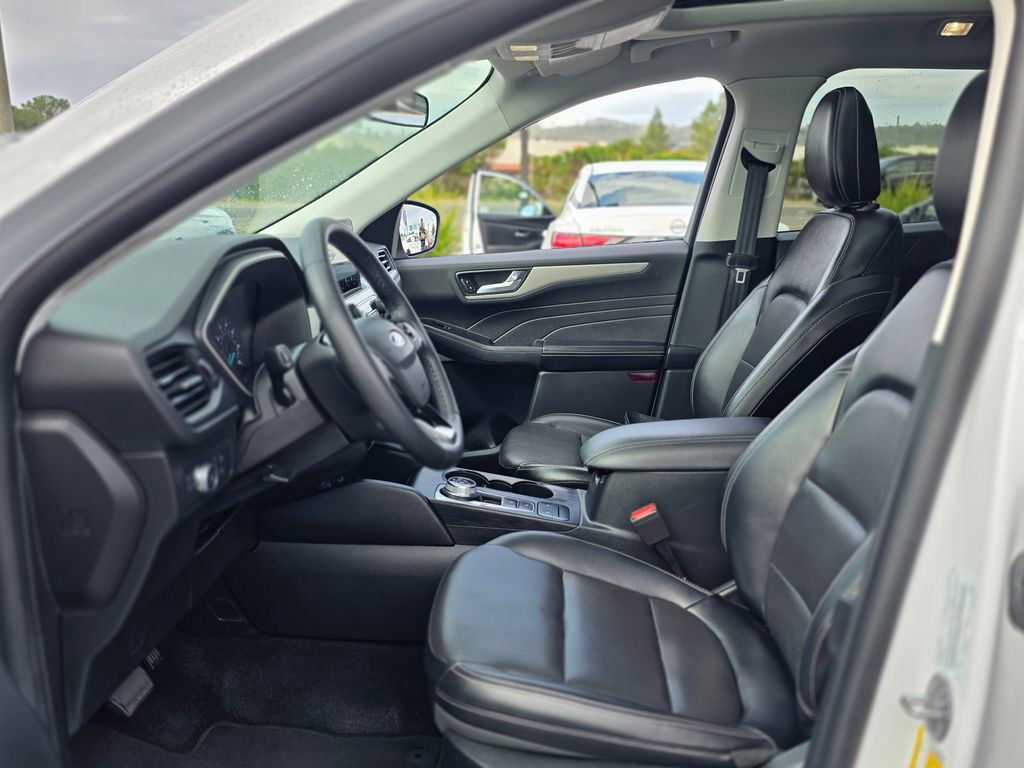 Used 2022 Ford Escape SEL image 13