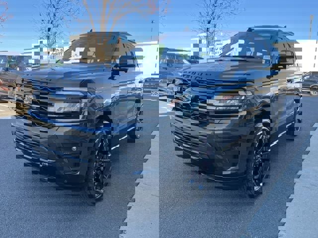 Certified 2023 Ford Expedition Limited image 3