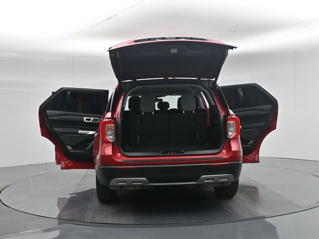 Certified 2020 Ford Explorer XLT w/ Equipment Group 202A image 40