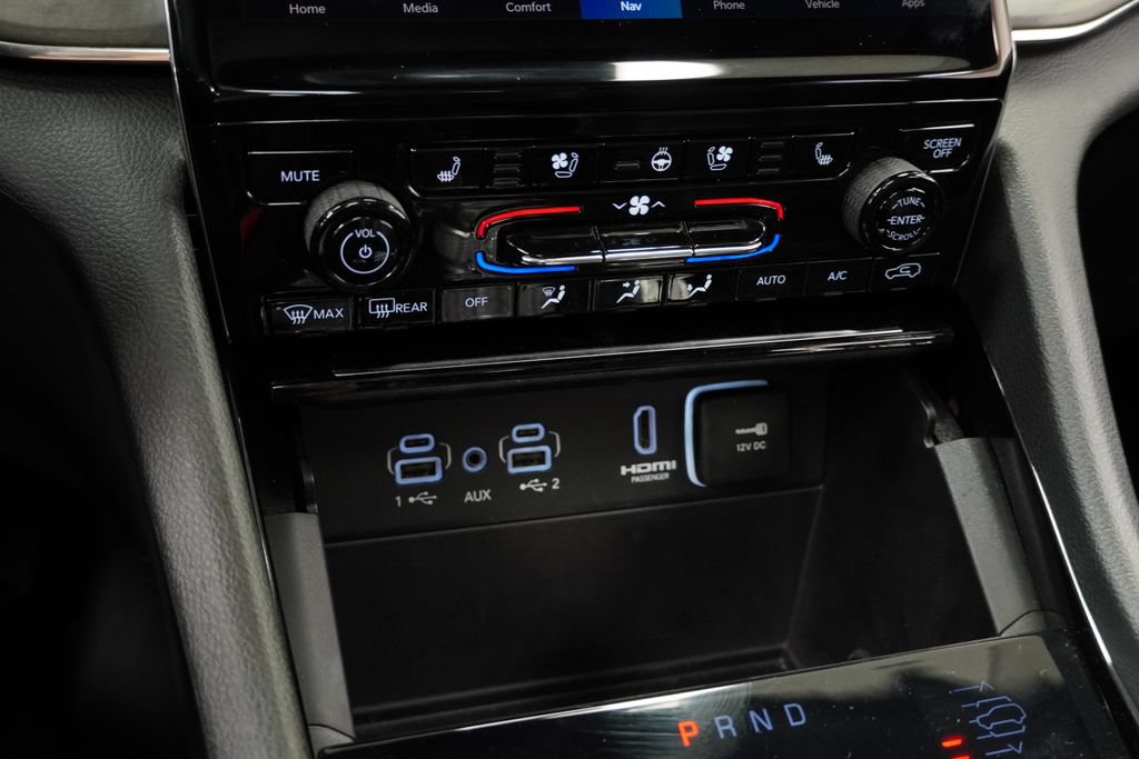 Certified 2023 Jeep Grand Cherokee Overland AWD/4WD image 36