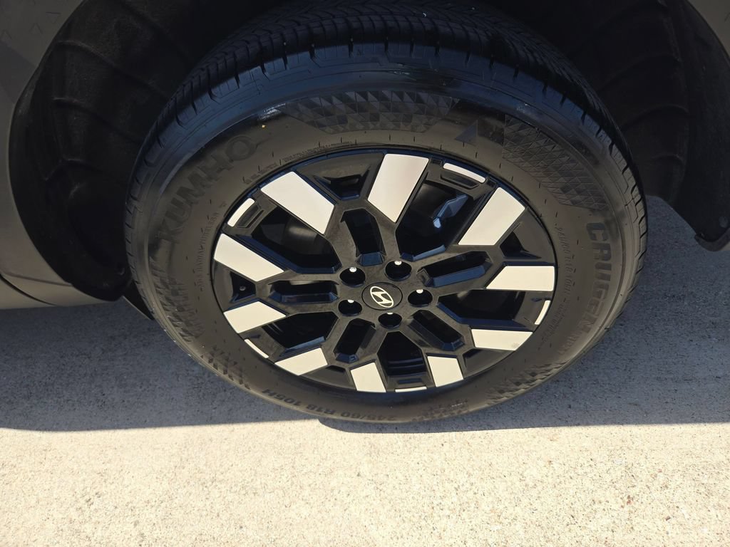 Used 2025 Hyundai Santa Cruz SEL FWD image 25