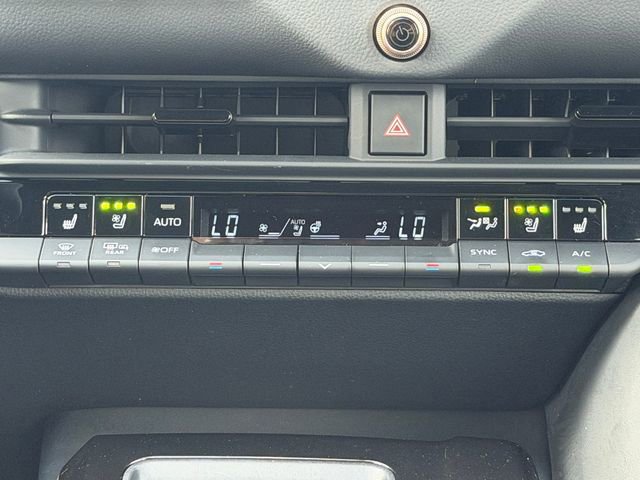 Certified 2025 Toyota Crown Signia AWD/4WD image 23
