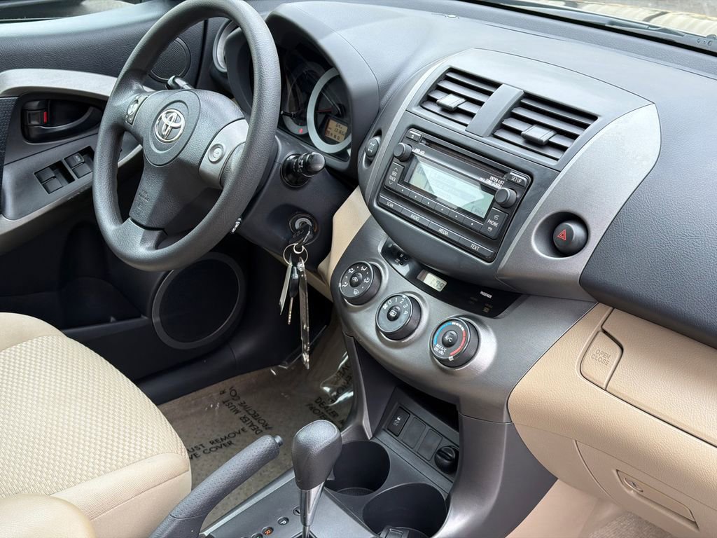 Used 2012 Toyota RAV4 4WD w/ Upgrade Value Pkg image 31