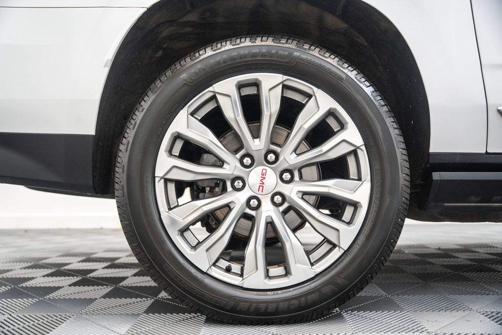 Used 2021 GMC Yukon XL Denali w/ Denali Premium Package AWD/4WD image 23