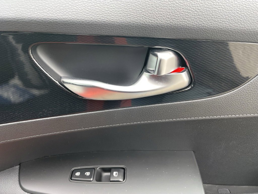 Certified 2023 Kia Forte GT-Line image 13