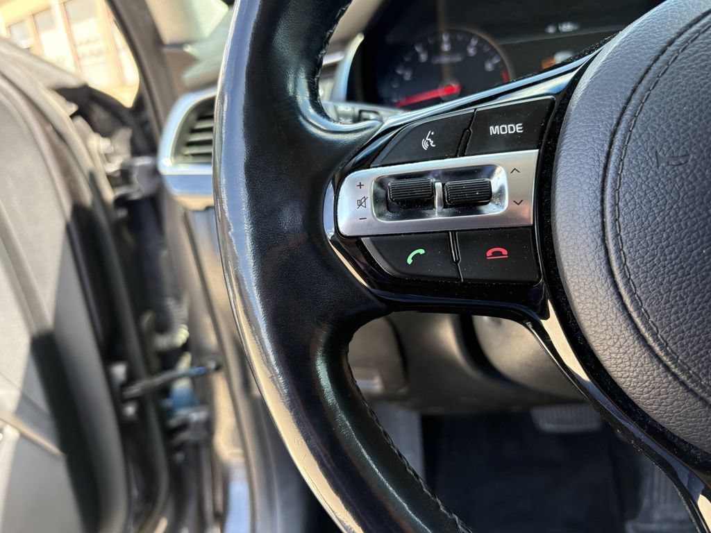 Used 2018 Kia Cadenza Limited FWD image 16