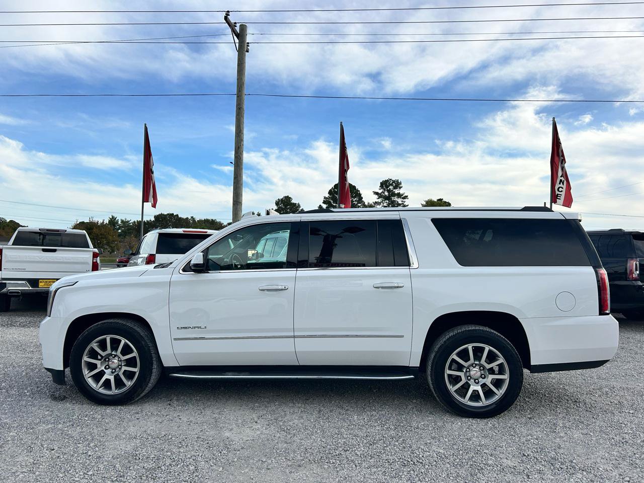 Used 2019 GMC Yukon XL Denali RWD image 23