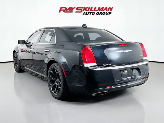 Used 2019 Chrysler 300 Limited RWD image 5