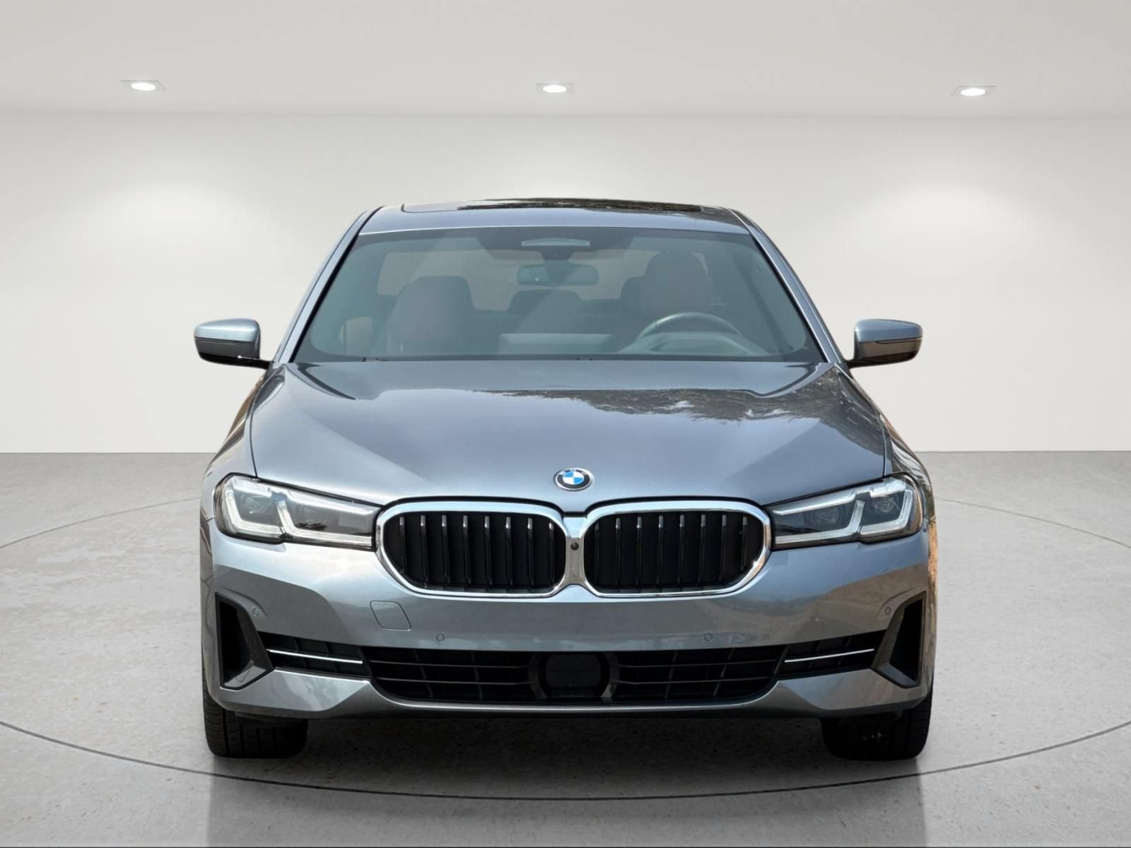 Used 2021 BMW 530e xDrive w/ Premium Package AWD/4WD image 9