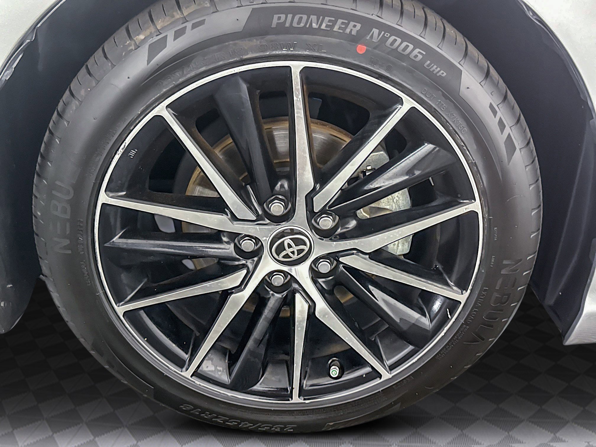 Used 2023 Toyota Camry SE image 29