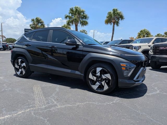 Used 2024 Hyundai Kona Limited FWD image 2