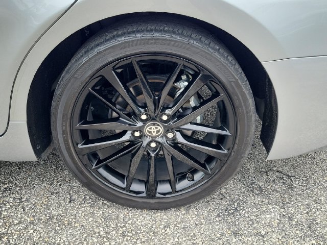 Used 2024 Toyota Camry XSE FWD image 7