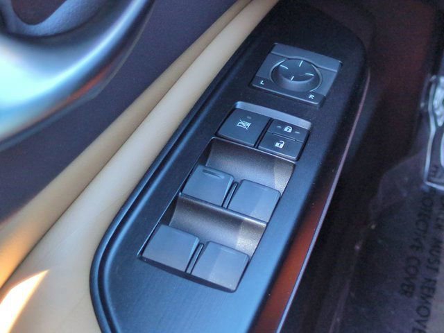 Used 2019 Lexus ES 300h Ultra Luxury w/ Accessory Package 2 image 23