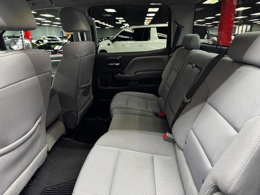 Used 2018 Chevrolet Silverado 1500 Custom w/ Custom Value Package AWD/4WD image 40