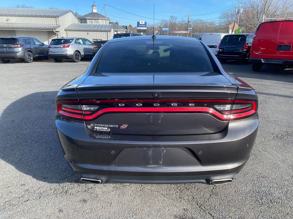 Used 2020 Dodge Charger SXT image 6