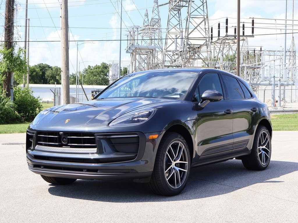 New 2025 Porsche Macan image 1