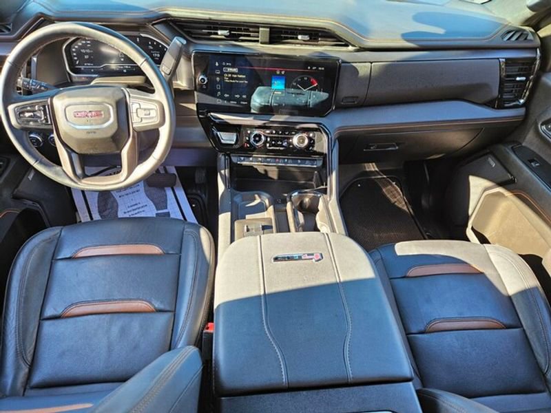 Used 2024 GMC Sierra 2500 AT4 w/ AT4 Premium Plus Package image 9