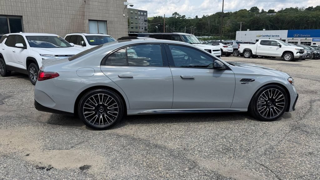 Used 2026 Mercedes-Benz E 53 AMG e 4MATIC Sedan image 10