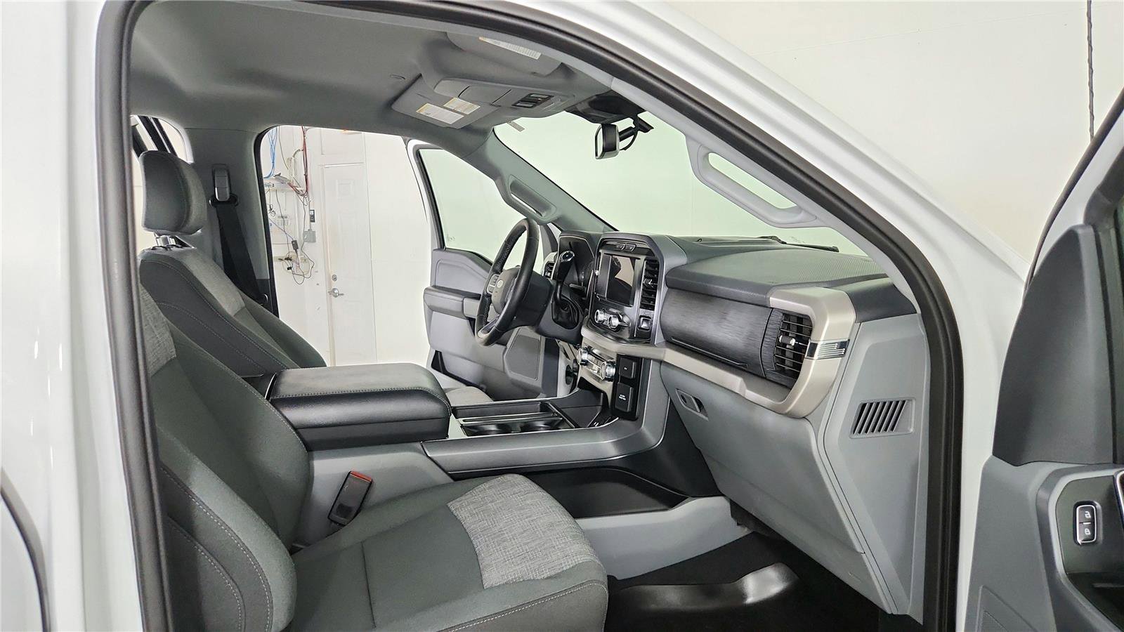 Used 2023 Ford F150 XLT w/ Equipment Group 301A Mid image 21