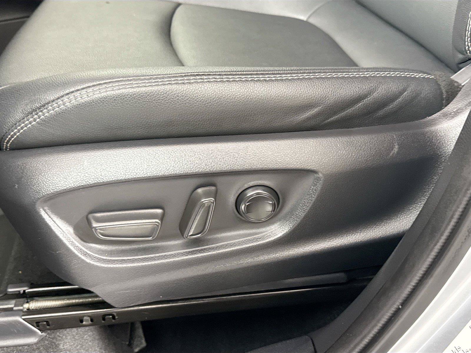 Certified 2025 Toyota Corolla Cross XLE AWD/4WD image 30