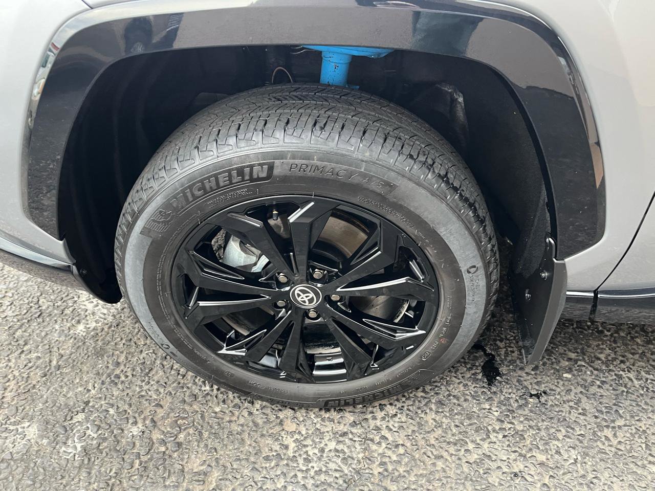 Used 2025 Toyota RAV4 XSE w/ Weather Package image 15