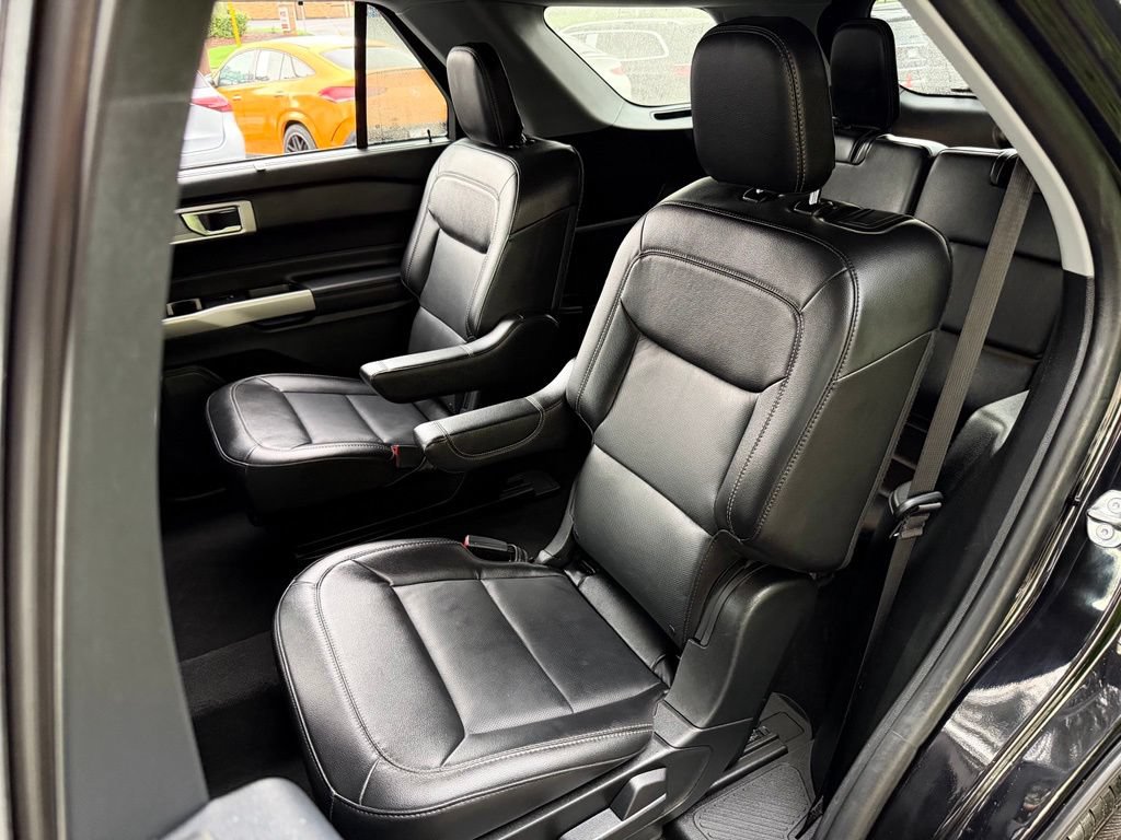 Used 2024 Ford Explorer Limited AWD/4WD image 31