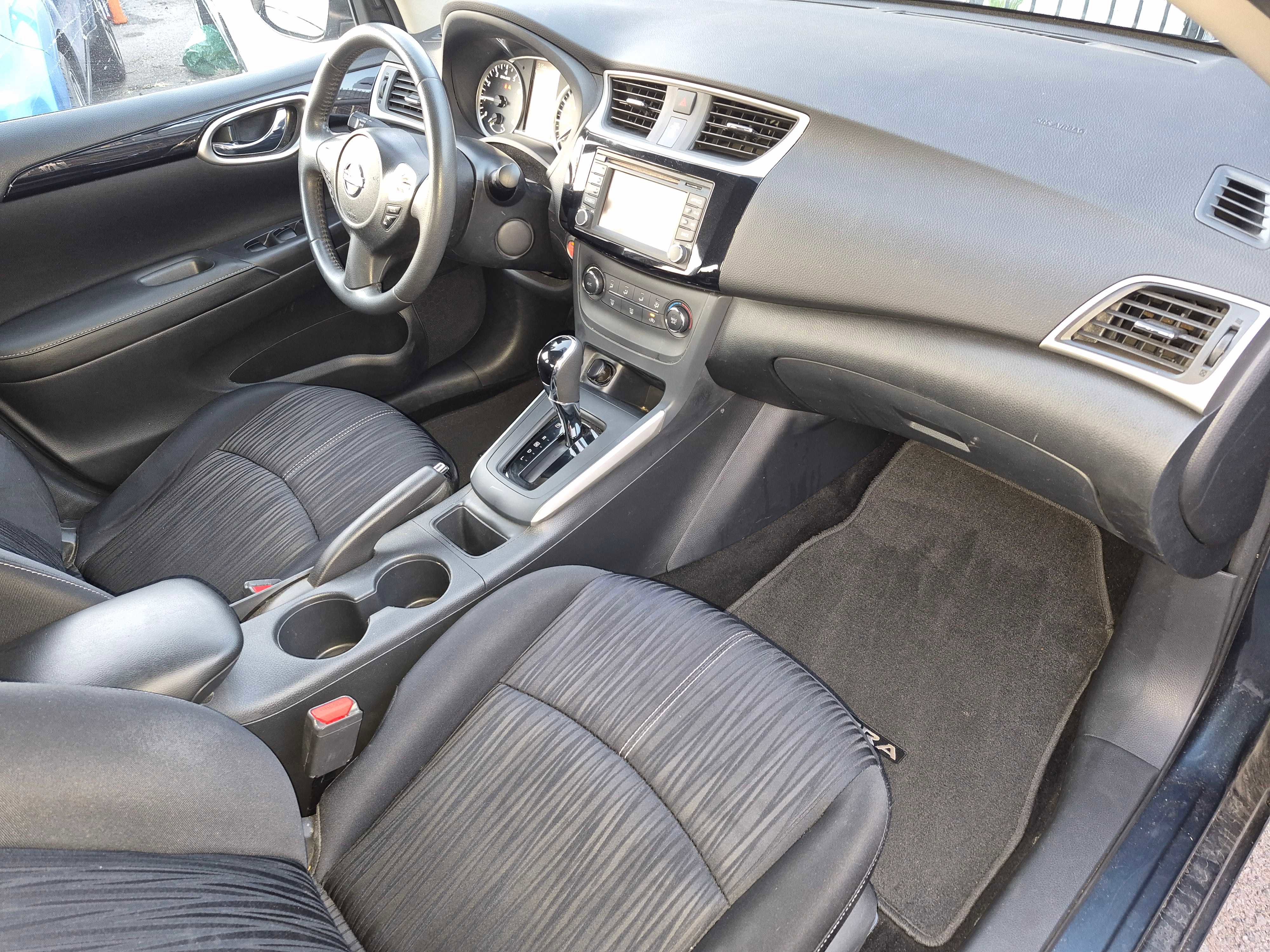 Used 2016 Nissan Sentra SV w/ Driver's Assist Package image 10