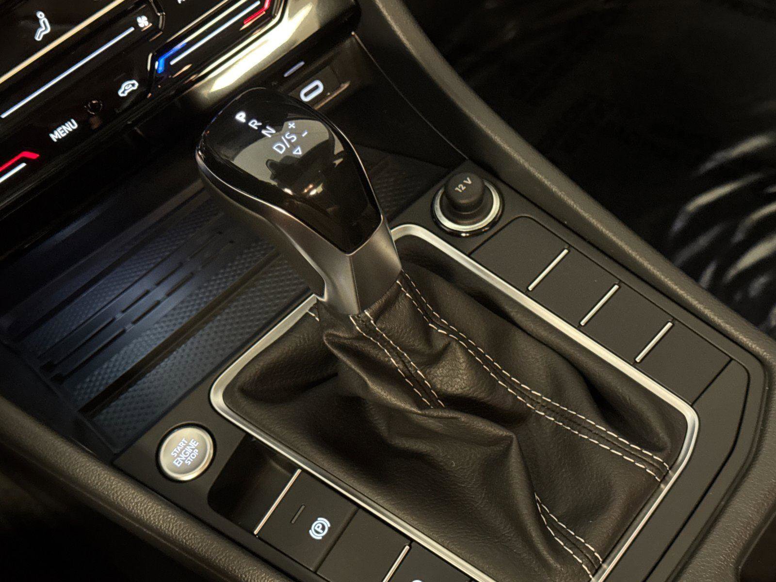 New 2026 Volkswagen Jetta SEL image 19