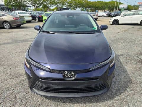 Used 2023 Toyota Corolla LE image 2